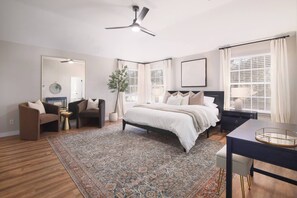 5 室のベッドルーム、アイロン / アイロン台、WiFi (無料)