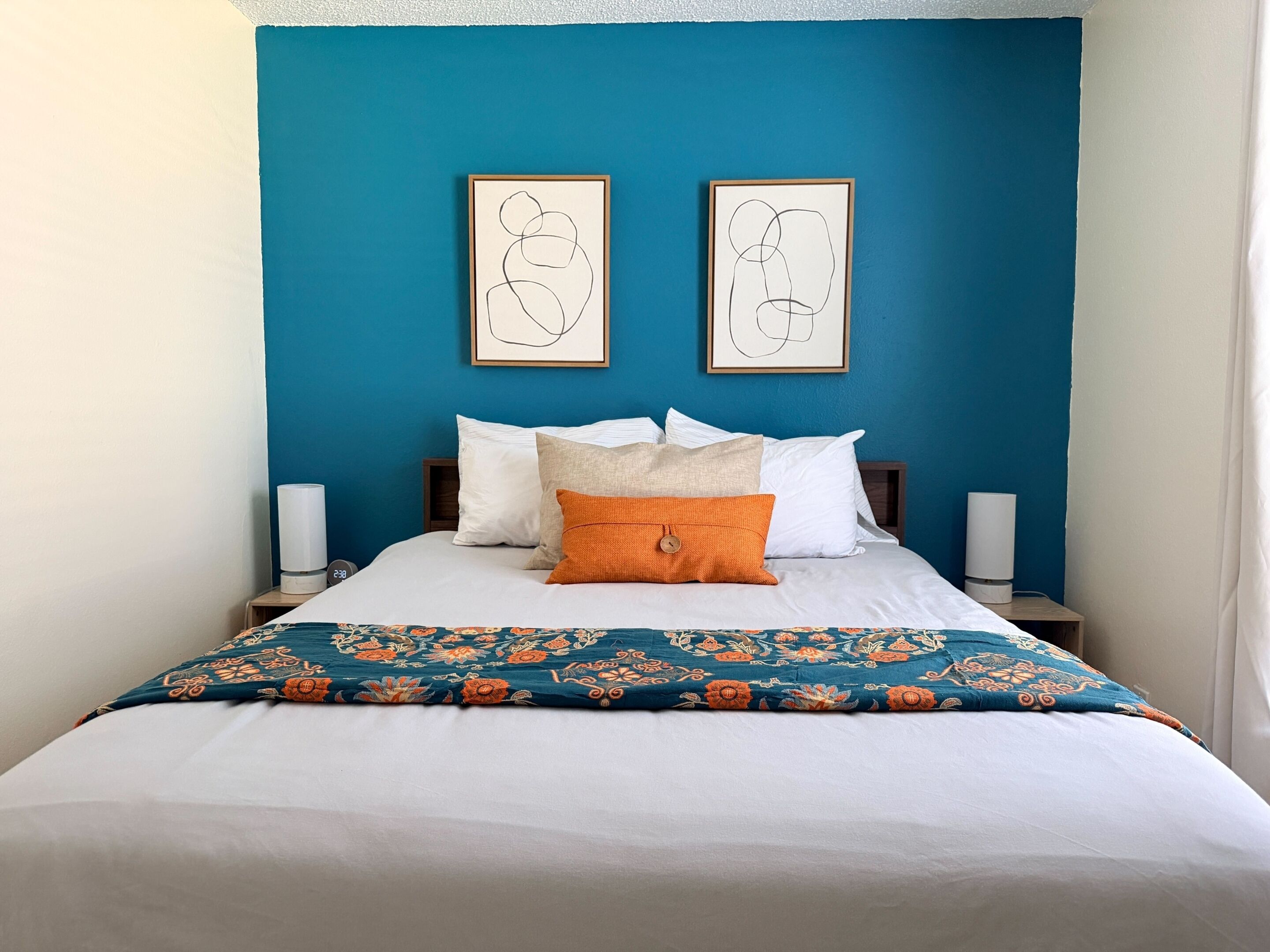 2 bedrooms, iron/ironing board, free WiFi