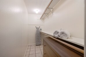 Interior - Quiet  Austin 2BR | Near Domain & Apple (Austin)
