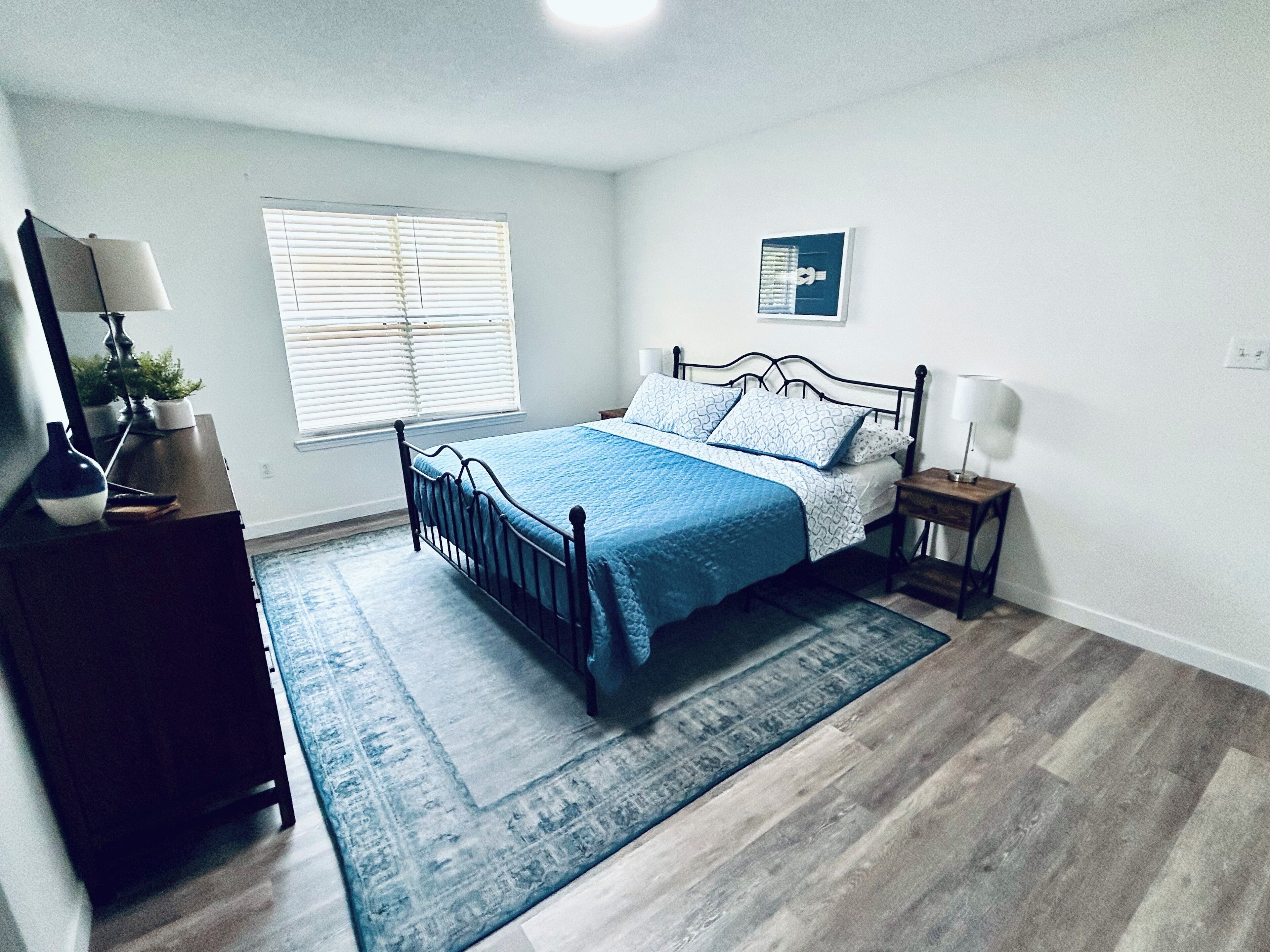 Luxurious 3-bedroom house close to Hurlburt Field and beach