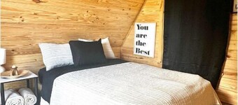 Cozy Nature A-frame: AC, Heating, Electricity in Coldsprings