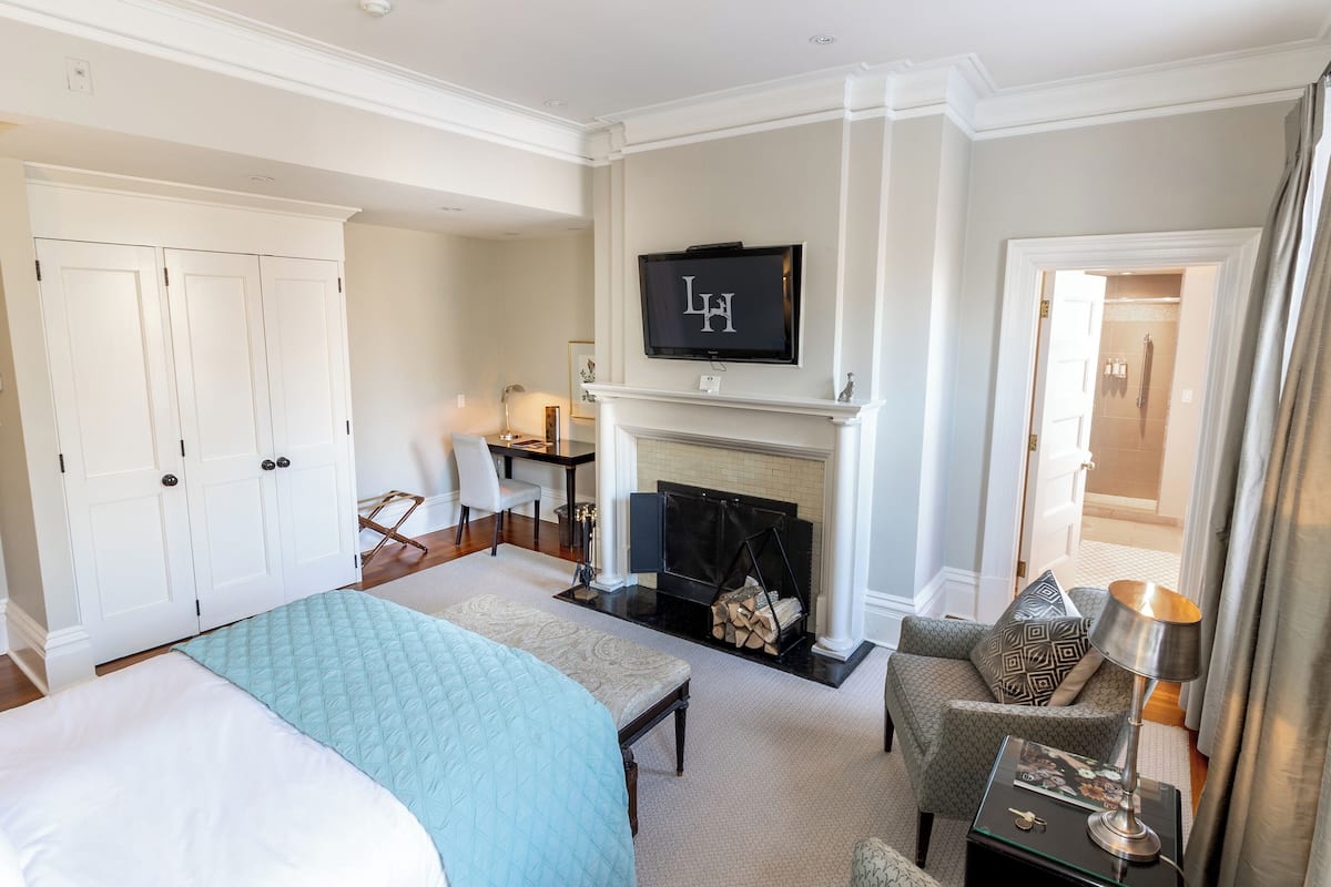 Maison, 1 grand lit, cheminée | Couette en duvet d'oie, coffres-forts dans les chambres, bureau