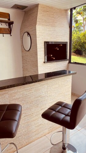 Charming 2-bedroom house with WiFi, AC in São Francisco Pato Branco