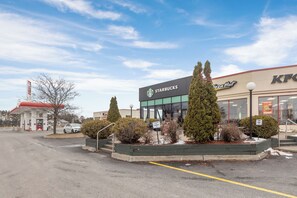 Exterior - Restauparc Motel - Double Bed Size with Kitchenette & Desk & Private (Casselman)