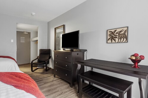 Restauparc Motel - 2 Double Bed & Kitchenette & Private Washroom