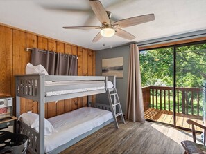 3 bedrooms, desk, iron/ironing board, travel cot