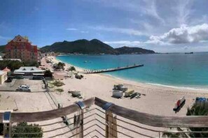 Beach - Philipsburg Beachfront Gem -beachchairs, gated parking, wifi (Philipsburg)