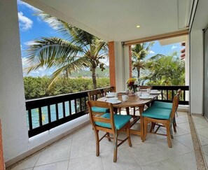 Outdoor dining - Simpson bay 3bdr / 3,5 bath with pools - GENERATOR (Simpson Bay)