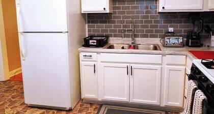 Spacious Luxury Pet Friendly Home - Entire House