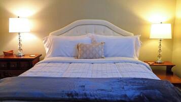 4 bedrooms, desk, iron/ironing board, travel crib