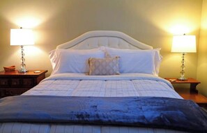 4 bedrooms, desk, iron/ironing board, travel cot
