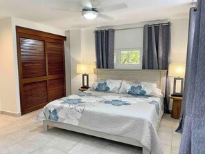 1 soverom, strykejern/-brett, reiseseng for barn og wi-fi