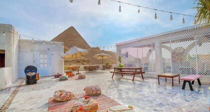 Villa Khufu Pyramids Hotel