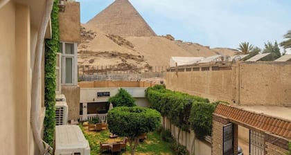 Standard Queen Room with Pyramids View