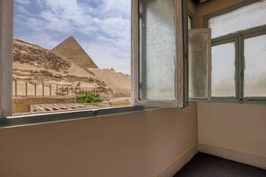 Interior - Suite with Terrace - Pyramids View (Giza Governorate)