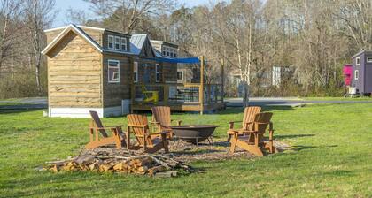#5 Shining Rock · Shining Rock @ Acony Bell Tiny Home Village