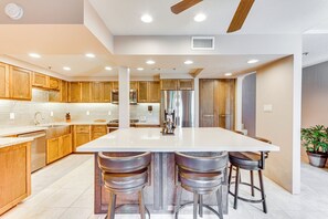 Fridge, microwave, oven, dishwasher - Community Pool Access: Chic Palm Springs Condo (Palm Springs)