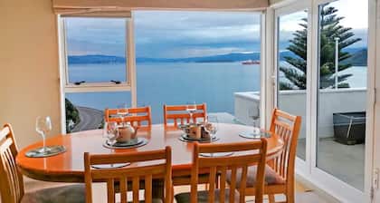 Roseneath Sea-view Haven Wellington