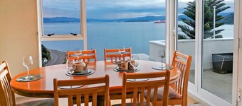 Roseneath Sea-view Haven Wellington