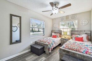 3 Schlafzimmer, Bügeleisen/Bügelbrett, WLAN, Bettwäsche