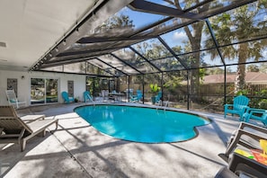 Outdoor pool, a heated pool - Relax in the covered "Heart" Pool & hot tub, local dining, min DT and Beaches (St. Augustine)