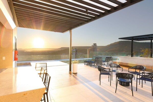 屋外ダイニングエリア