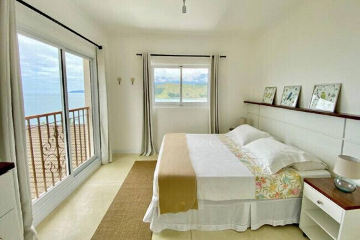 Deluxe-huvila, valtamerinäköala | Tallelokero huoneessa, ilmainen Wi-Fi