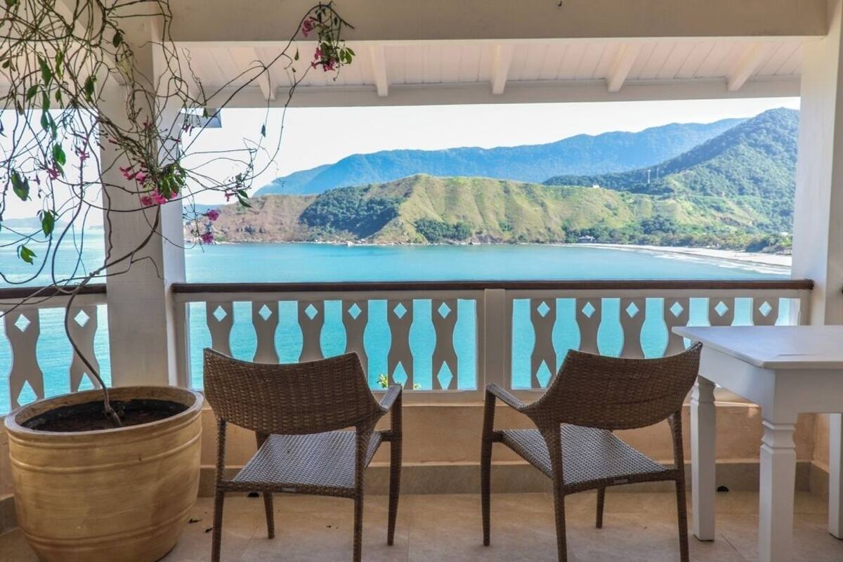 Kahden hengen classic-huone, valtamerinäköala | Tallelokero huoneessa, ilmainen Wi-Fi