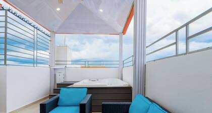 Charming 3-bedroom Penthouse with WiFi and AC in Santo Domingo