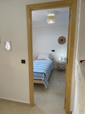 2 間睡房、床單