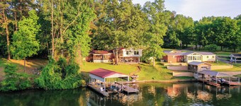 5BR - Lakefront Home - 4 King Beds, Private Dock, Kayaks, Canoe, & Fast WiFi