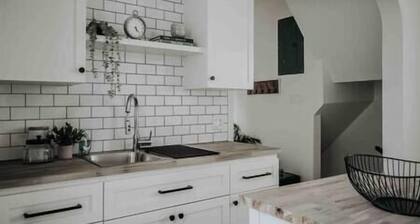 Century Charm 2, near downtown and hospital