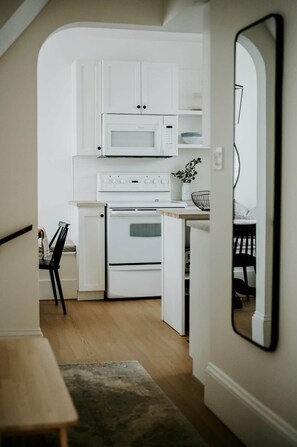 Interior - Century Charm 2, near downtown and hospital (Campbellton)