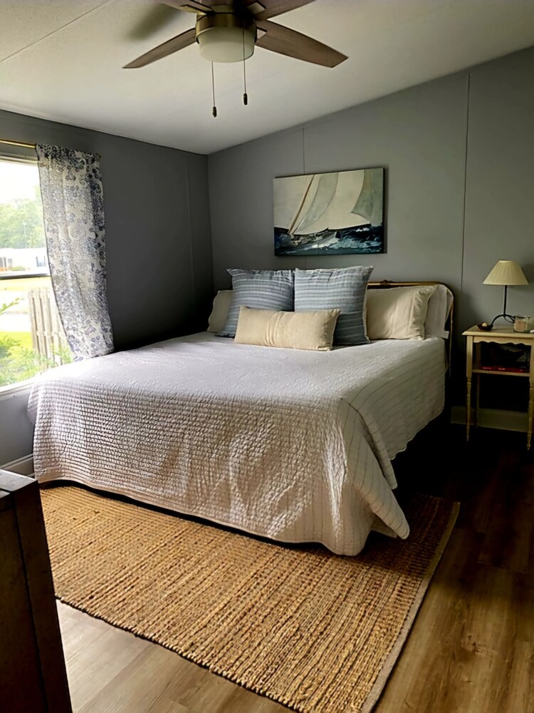 3 bedroom house along the intercoastal in a private community with