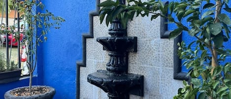 Standard Room, 1 King Bed | Terrace/patio