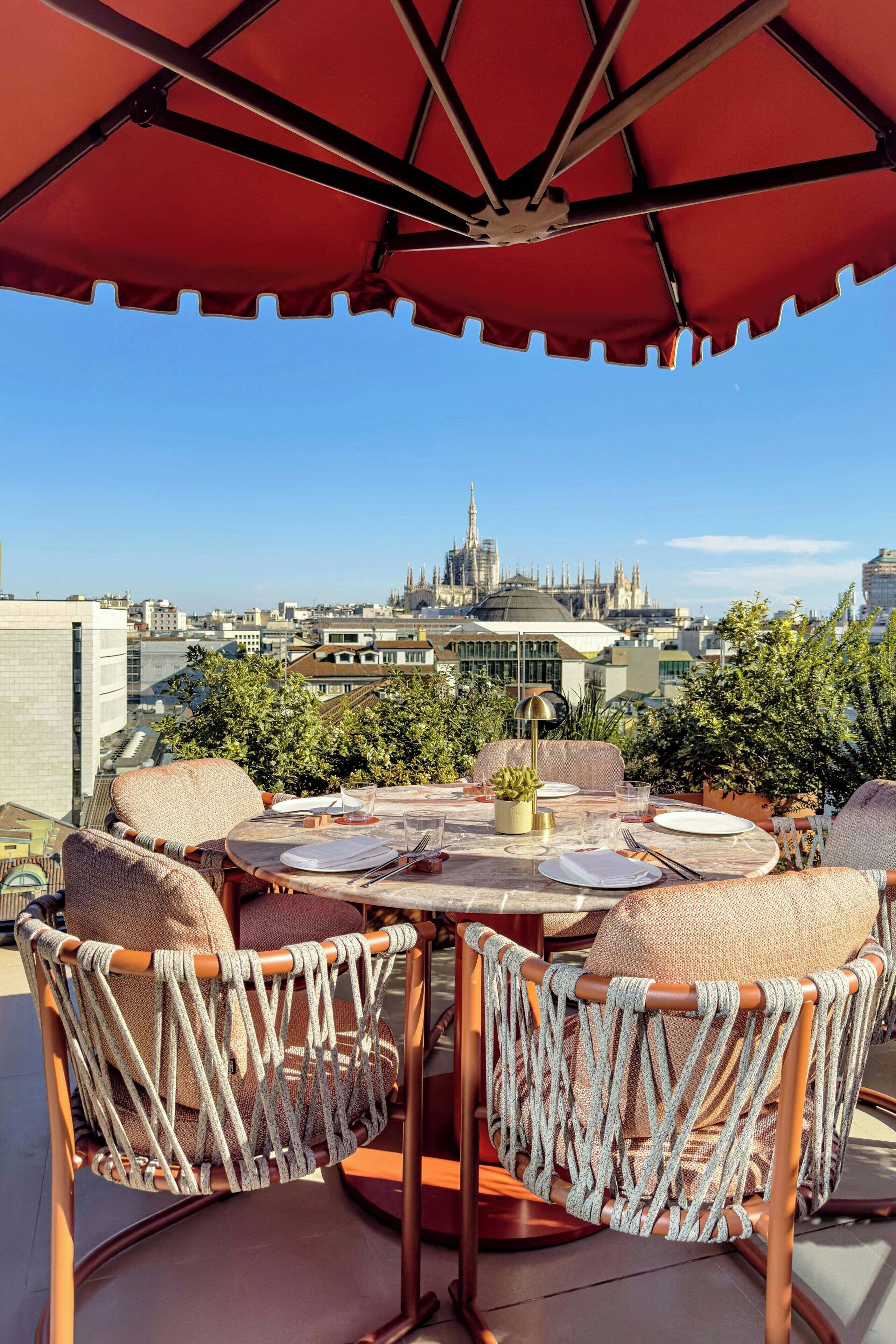 Rooftop bar, alfresco dining, open daily