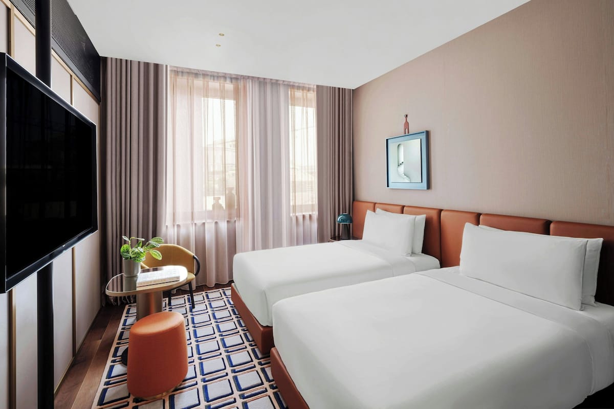 Superior Room, 2 Single Beds, Non Smoking | 1 bedroom, hypo-allergenic bedding, minibar, in-room safe