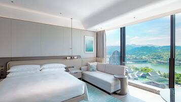 Down duvets, minibar, in-room safe, laptop workspace