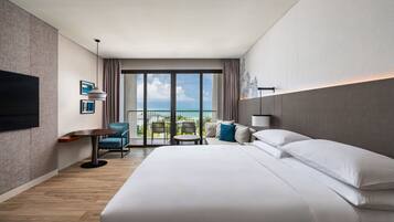 Chambre Deluxe, 1 très grand lit, balcon, vue océan (Balcony) | Literie de qualité supérieure, mini-bar avec articles gratuits