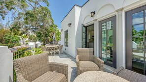 Outdoor dining - Historic Downtown Sarasota - Gem I (Sarasota)