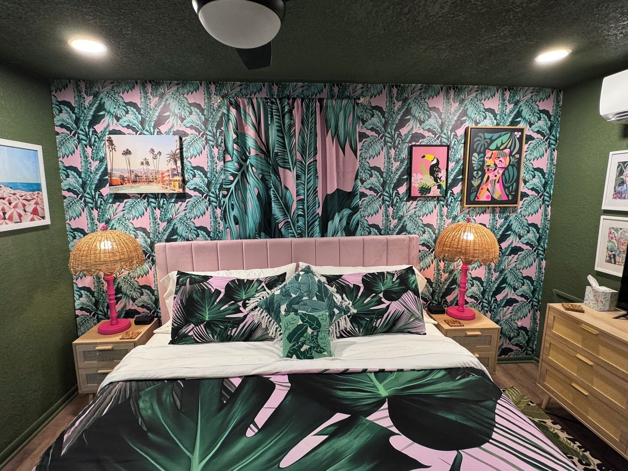 2 soverom, strykejern/-brett, wi-fi (inkludert) og sengetøy