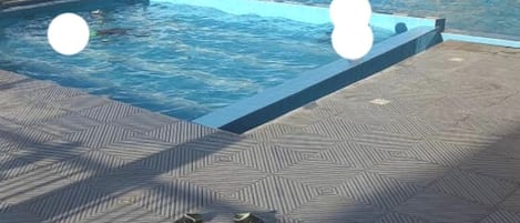 Utomhuspool
