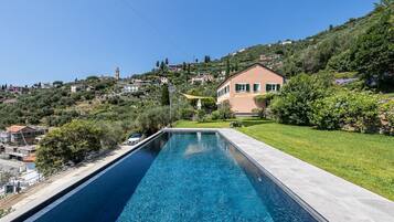 Una piscina riscaldata