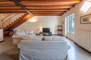 Living area - VILLA DUFOUR 2 - LUXURY HOUSE WITH POOL & SEA VIEW (Zoagli)