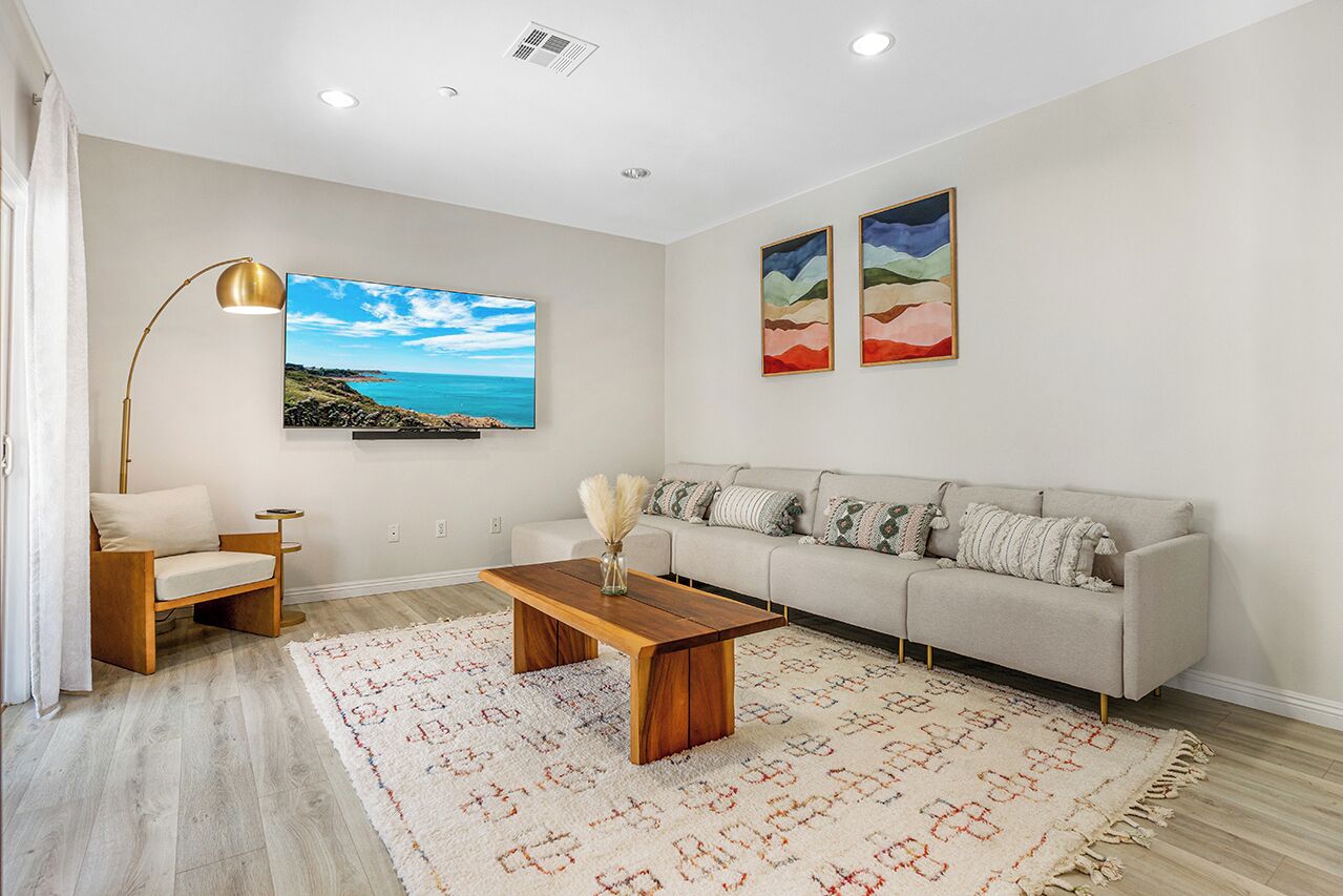 Charming 2-bedroom house in Fullerton near Disneyland