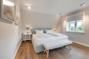 3 habitaciones, escritorio, tabla de planchar con plancha y wifi 