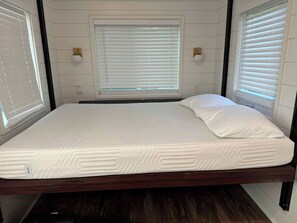 1 bedroom, WiFi, bed sheets - Lil 'Aggie Home

 (College Station)