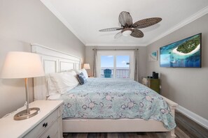 3 Schlafzimmer, Schreibtisch, Bügeleisen/Bügelbrett, Reisekinderbett