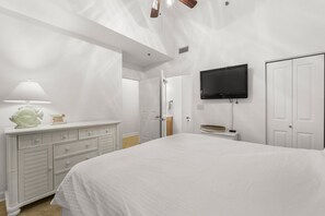 2 habitaciones, tabla de planchar con plancha, wifi y ropa de cama