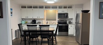 Charming 3-bedroom house with WiFi and AC in lovely Loretto